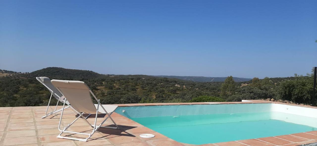 Casa Rural La Aulaga エル・カスティージョ・デ・ラス・グアルダス エクステリア 写真