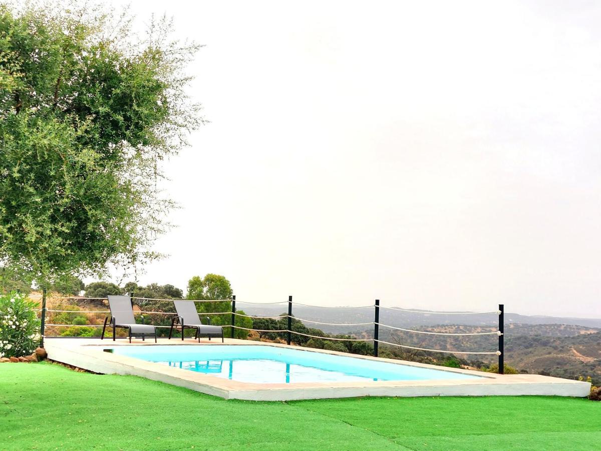 Casa Rural La Aulaga エル・カスティージョ・デ・ラス・グアルダス エクステリア 写真