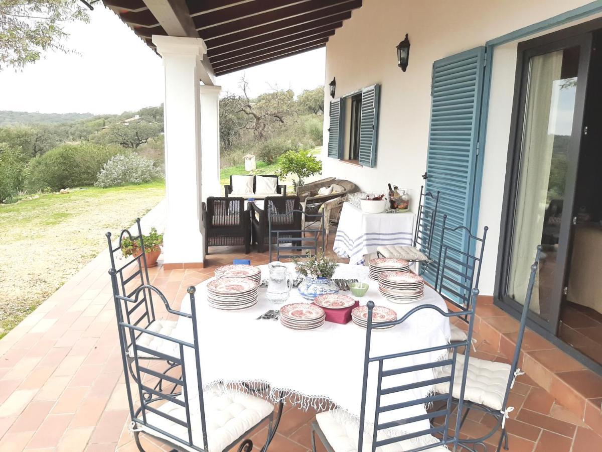 Casa Rural La Aulaga エル・カスティージョ・デ・ラス・グアルダス エクステリア 写真